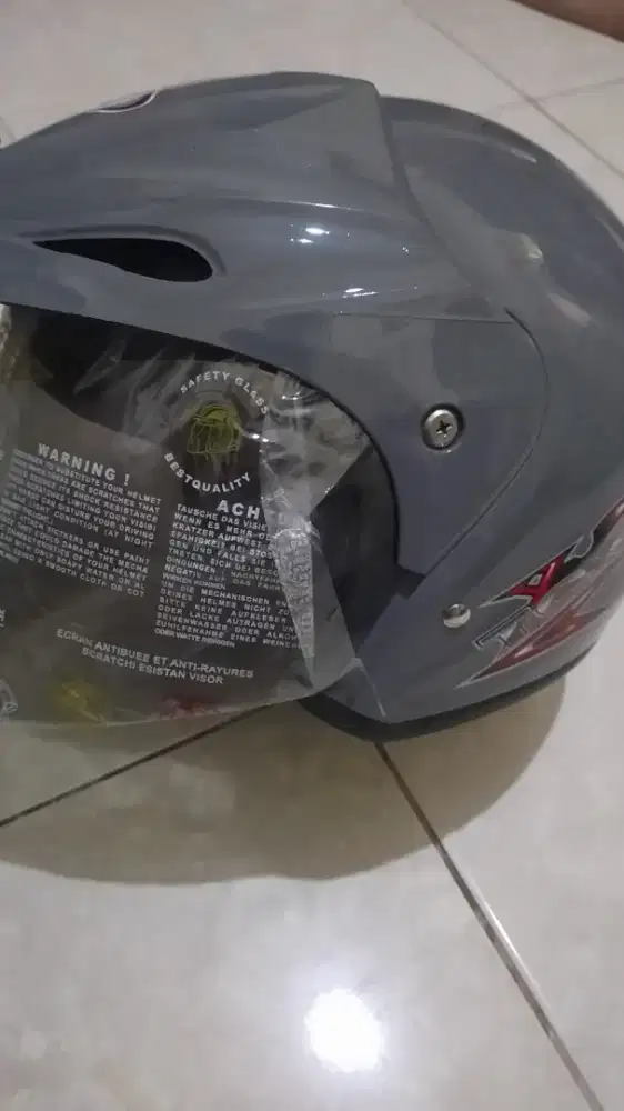 helm merk Jm grey