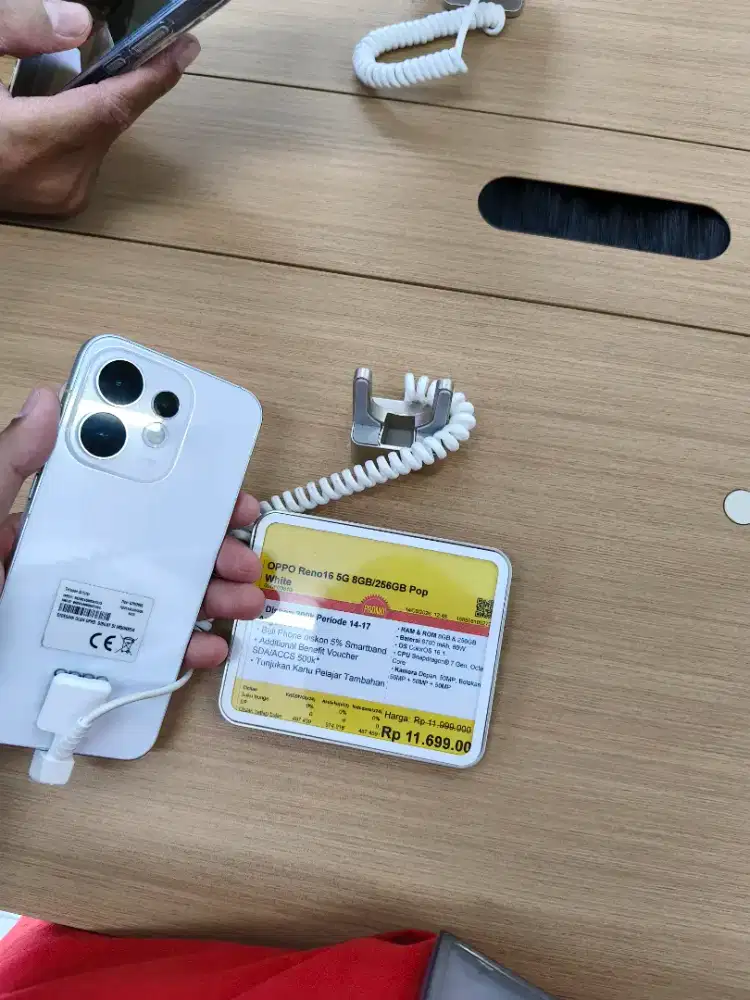 Oppo Reno 16 Basic