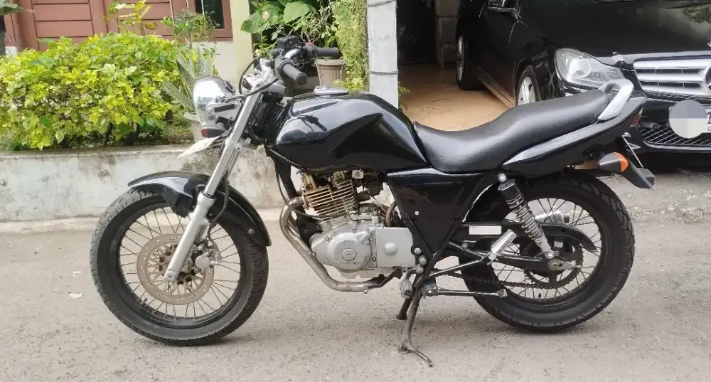 Suzuki GS 250 Thunder