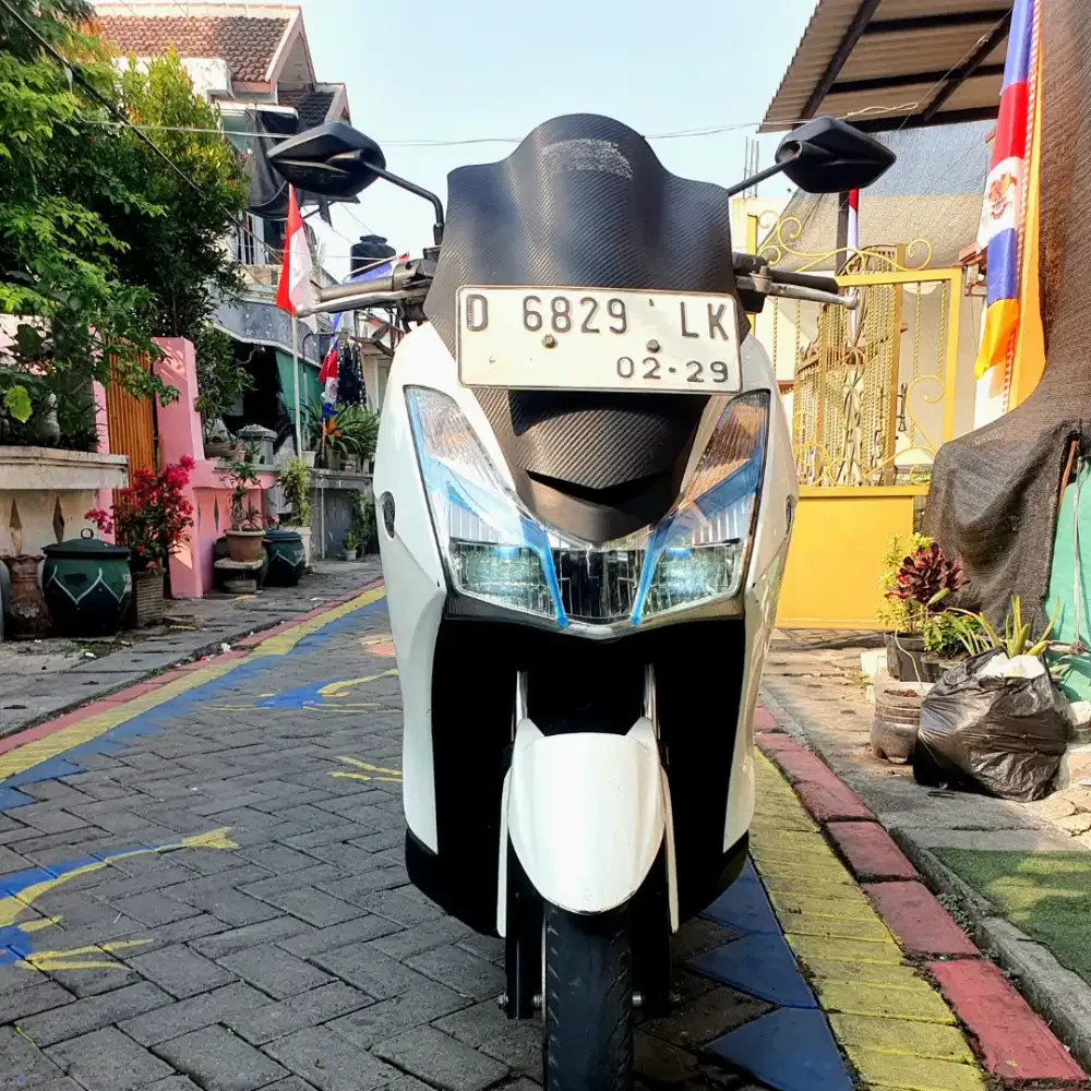 Yamaha lexi 125