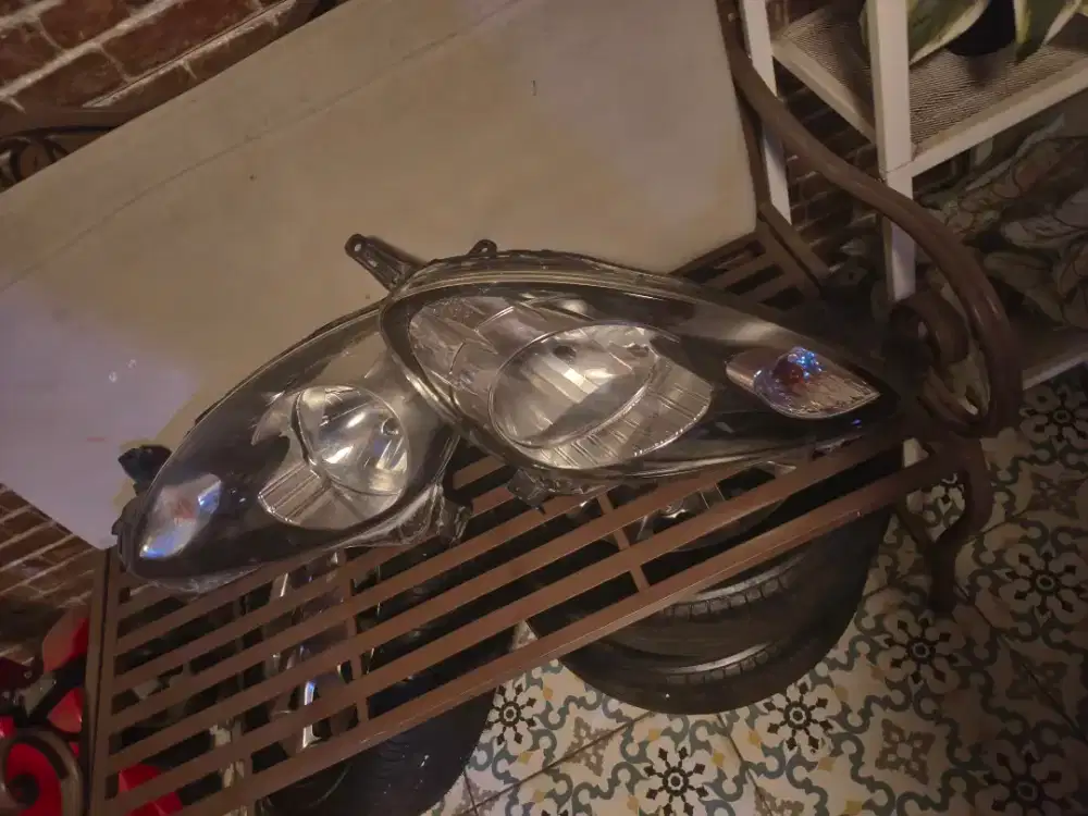 Lampu Honda brio gen 1 dan gen 2