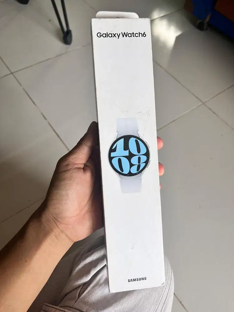 Samsung watch 6 44mm silver NEW