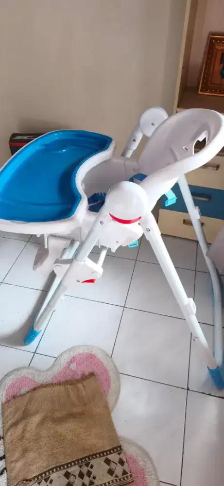 Tempat makan bayi mothercare