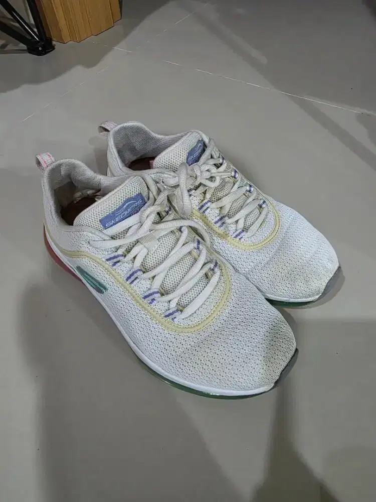 Sepatu Walking Skechers Woman Ukuran 37