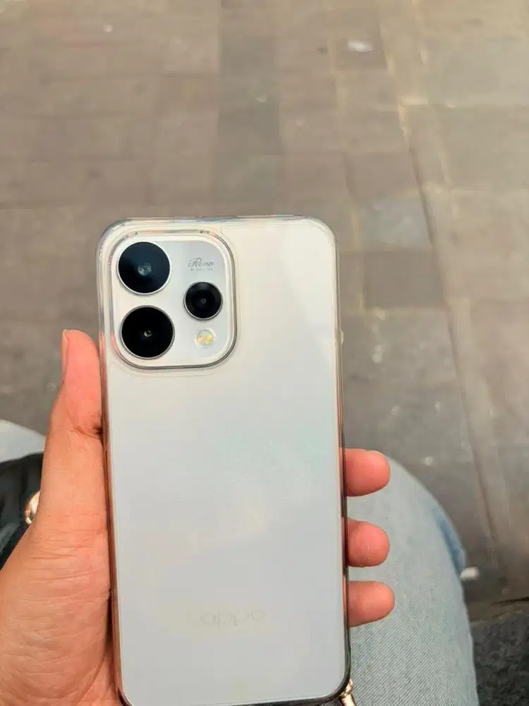 Oppo reno 15 5G white