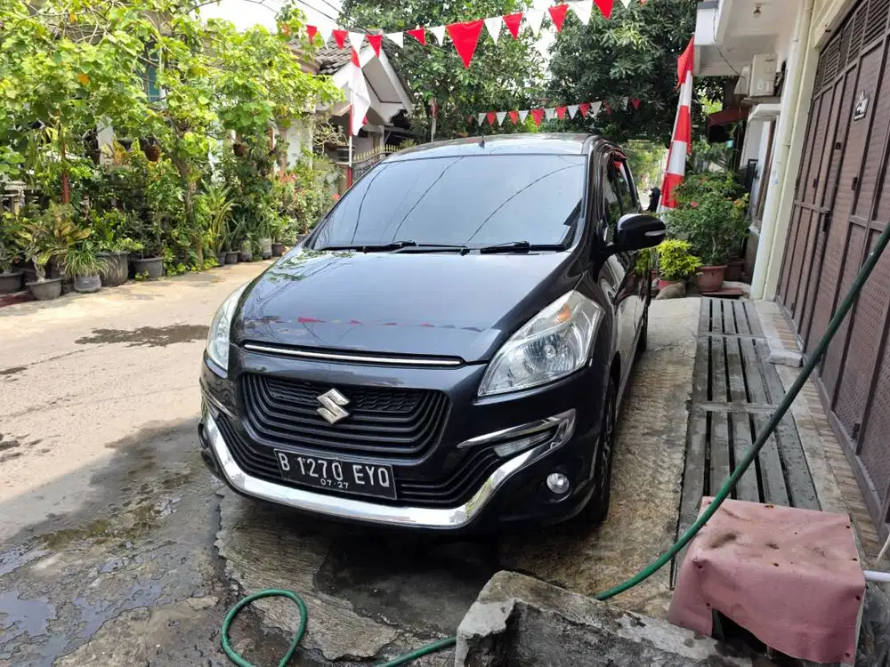 Suzuki Ertiga DREZA Manual MT Tahun 2017 Hitam , 2018