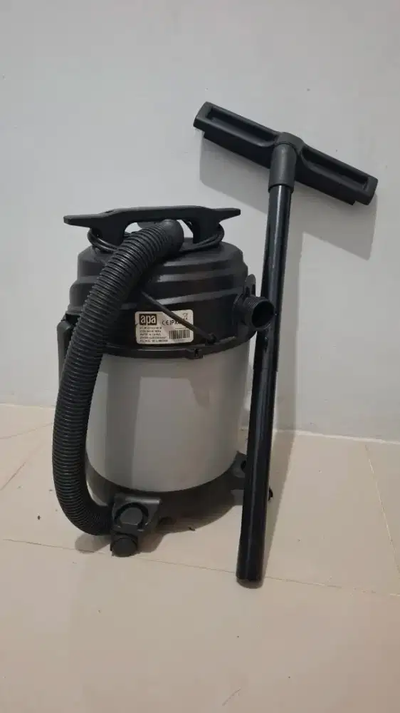 Jual Vacuum Cleaner APA Wet & Dry 800W  - Mulus Jarang Pakai!