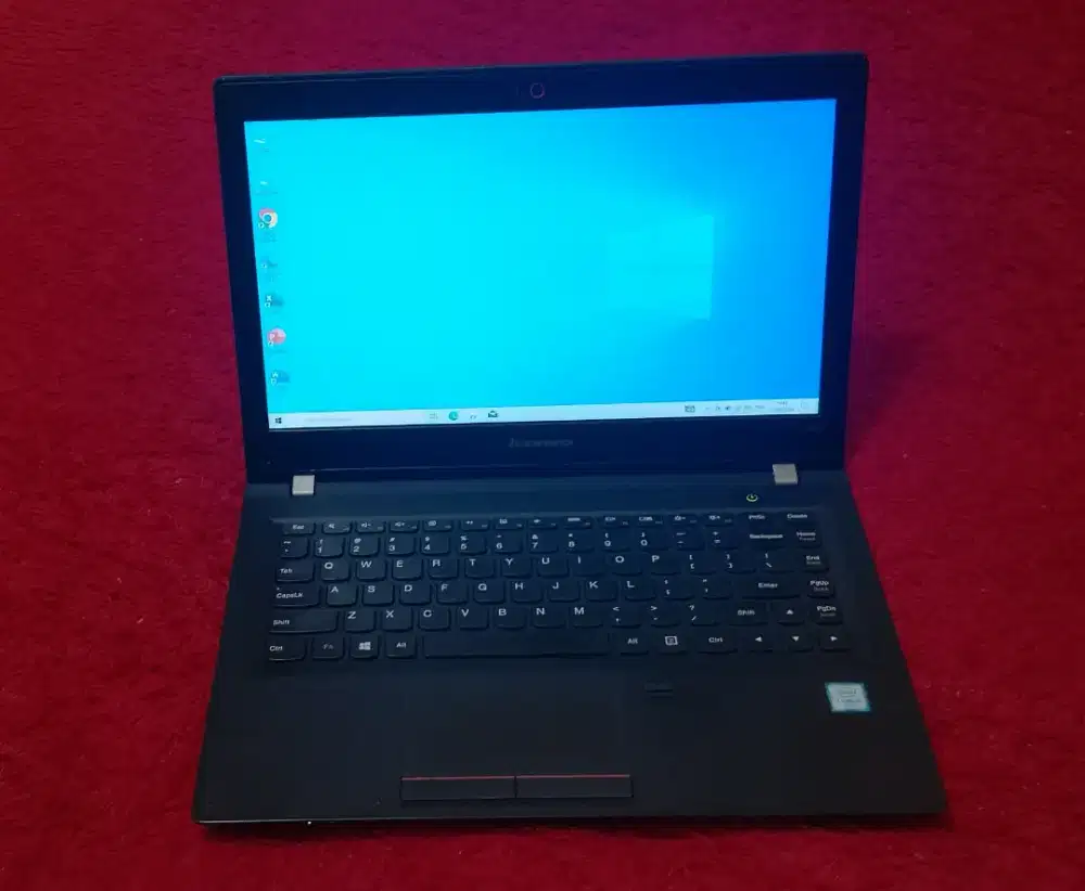 Laptop Lenovo E31-80 core i5-6200u (4cpus) ram 4gb SSD 128gb