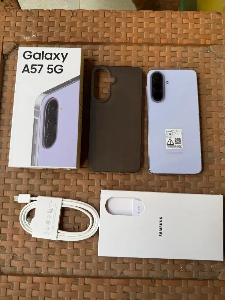 Samsung A57 5G ram 8/128gb like new