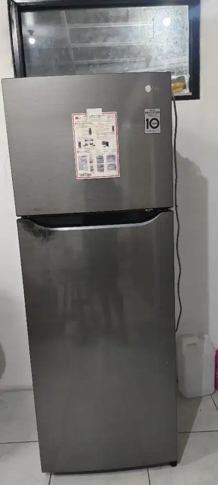 Kulkas LG 2 pintu 225 liter