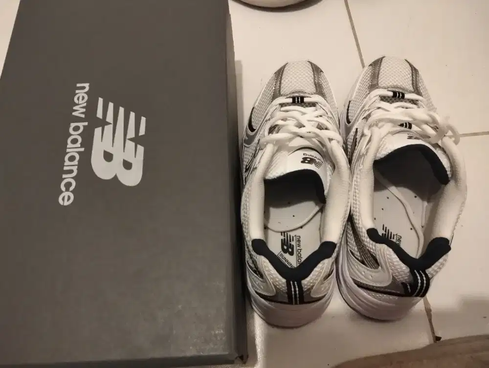 Sepatu new balance ukuran 37