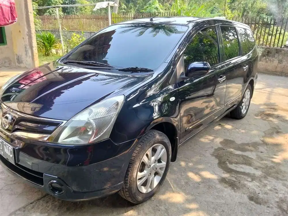 Nissan Livina 2011 Bensin