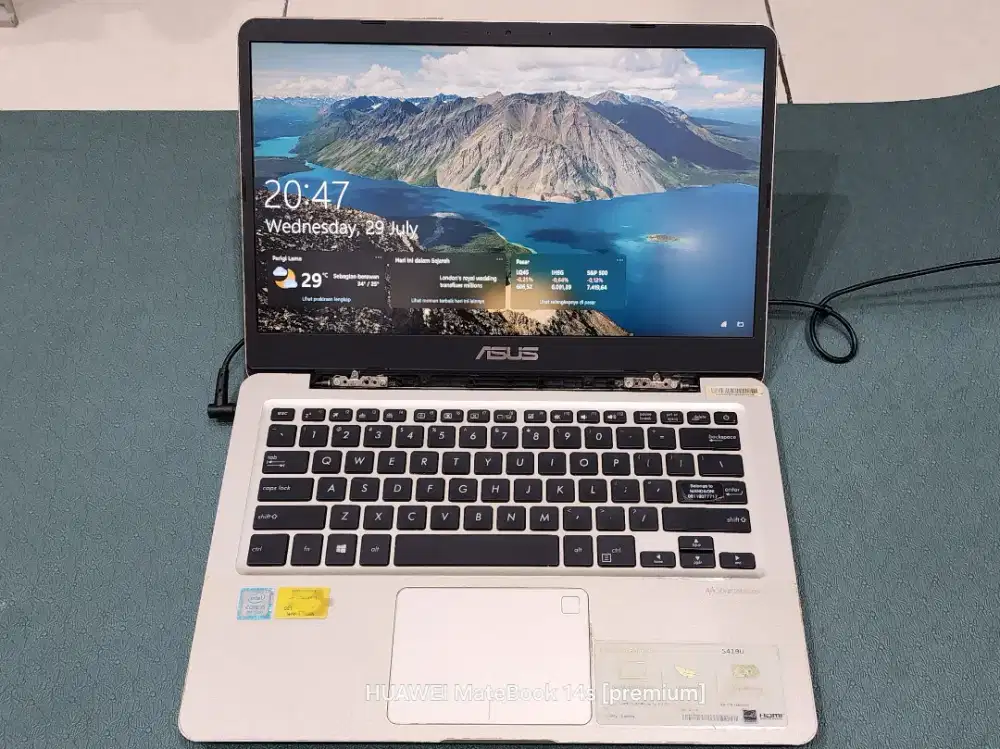 Asus VivoBook S14