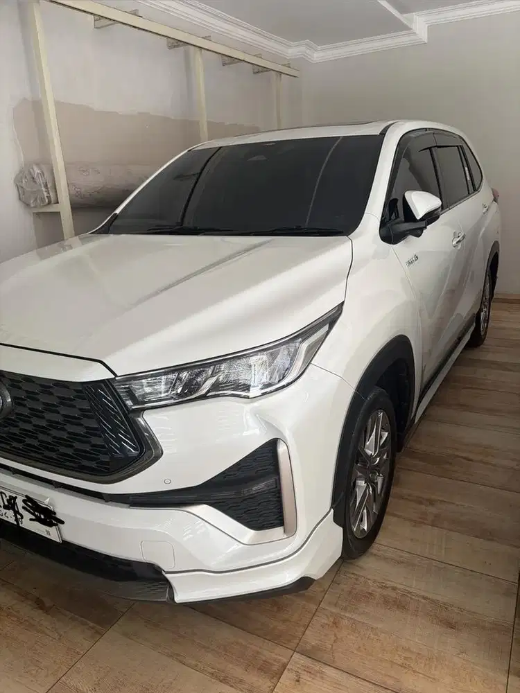 innova zenix Q 2023