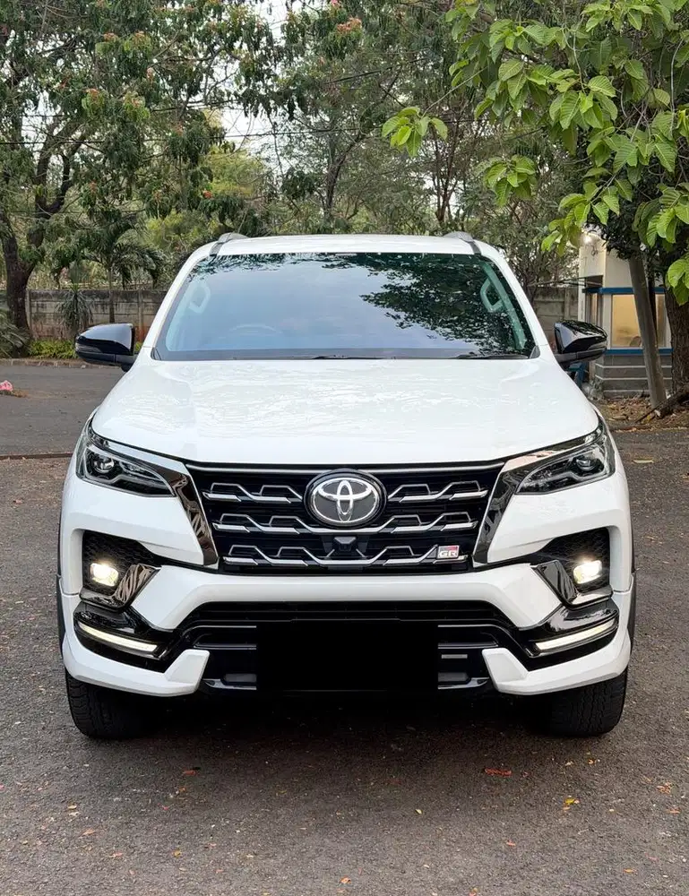 [KM 20 RB] Toyota Fortuner 2.8 GR VRZ Diesel 2022/2023 Antik Like New
