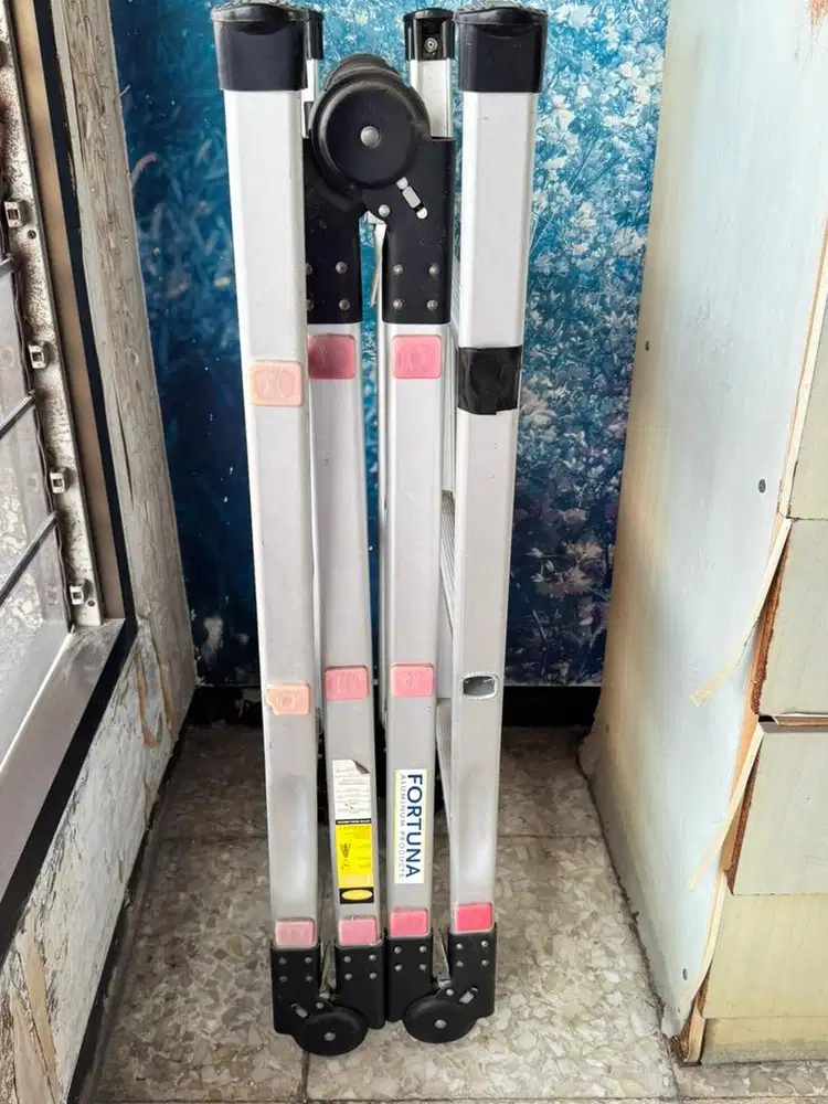 Tangga Lipat Serbaguna Aluminium