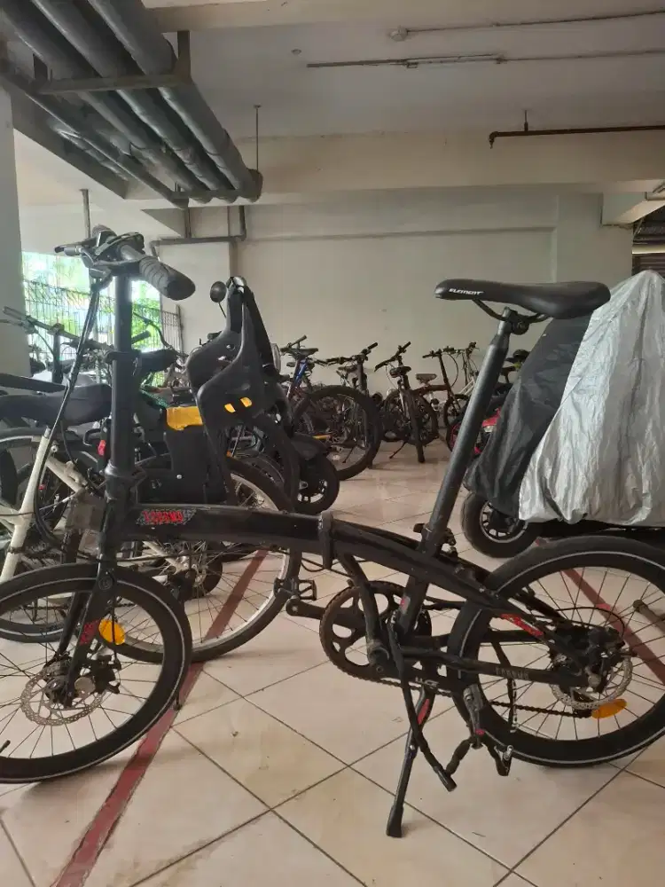 Element Ecosmo Hitam