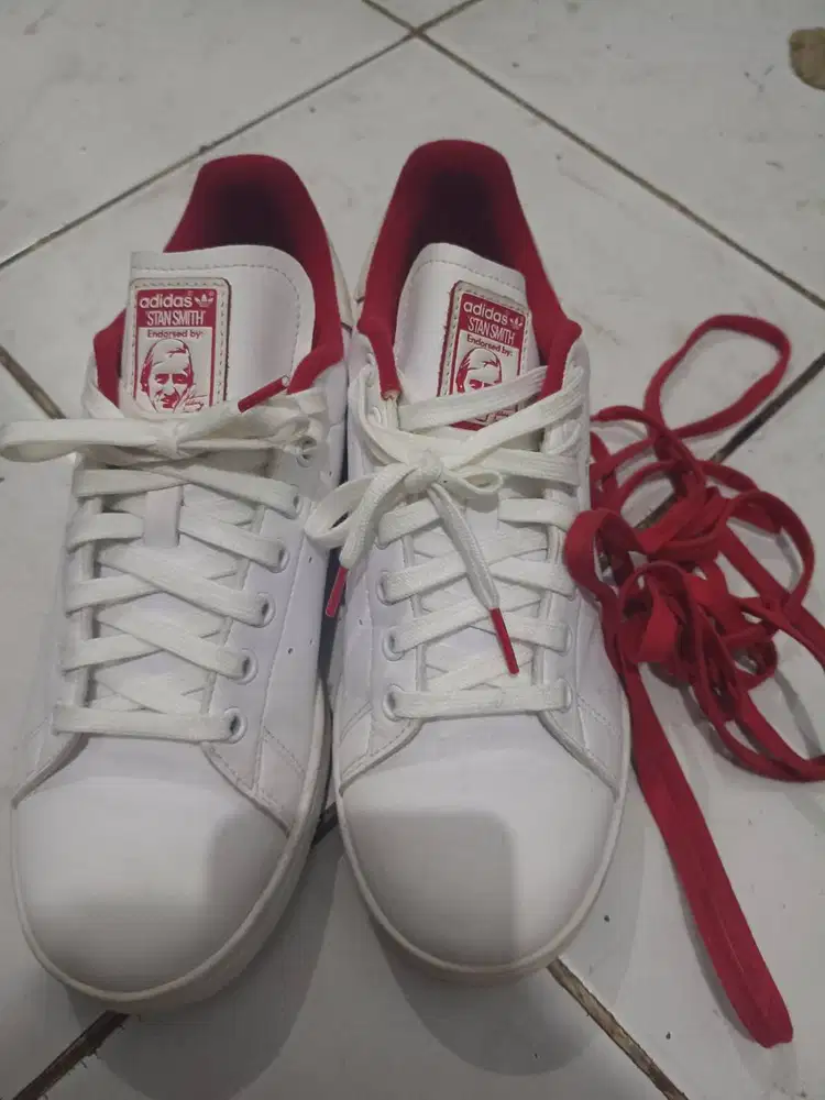 Sepatu adidas Stan smith