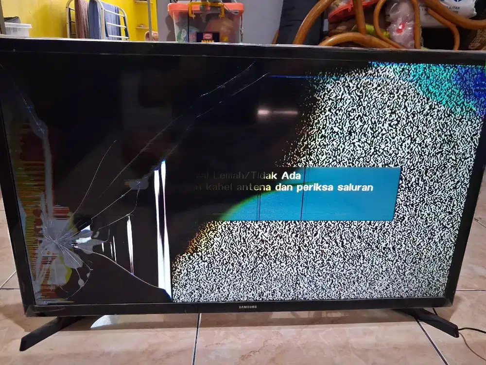 TV Bekas LCD Pecah