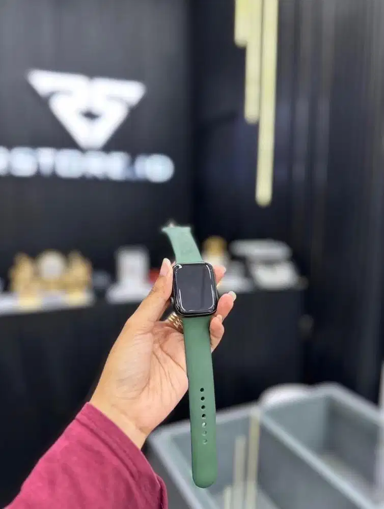Apple Watch Series 7 45mm Fullset, Ex Garansi Resmi/Indonesia