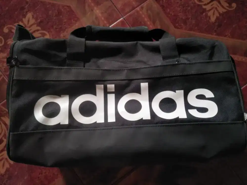 TAS ADIDAS ESSENTIALS LINEAR DUFFEL BAG