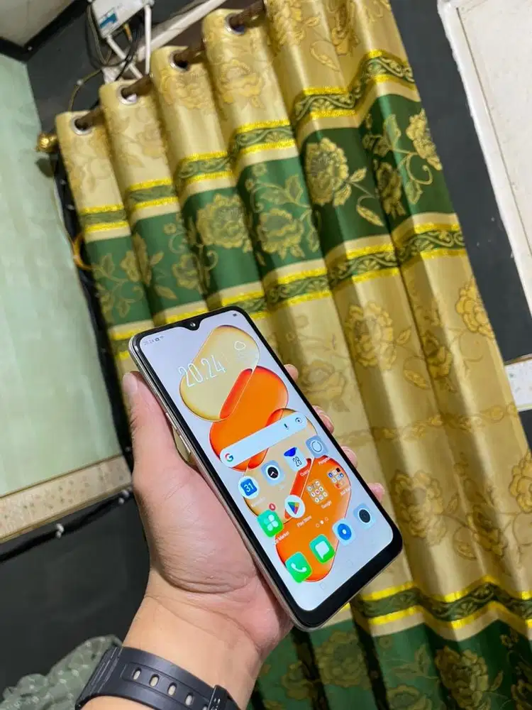 Oppo A7 RAM 4/64 Layar 6.2 inch