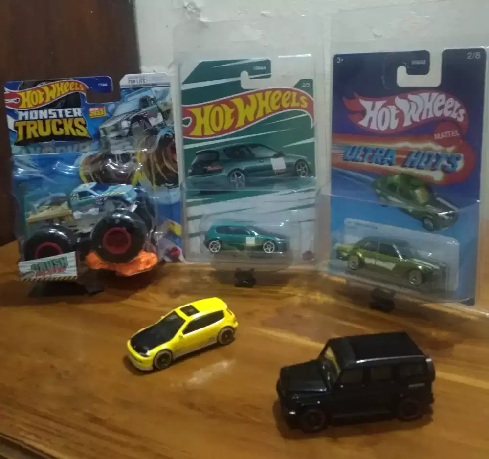 Hotwheels Honda Estilo, Datsun 510, Monster Trucks, Majorette Sepaket