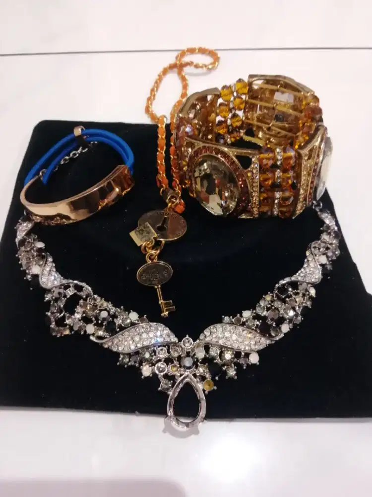 Kalung,gelang bahan bagus tidak berkarat