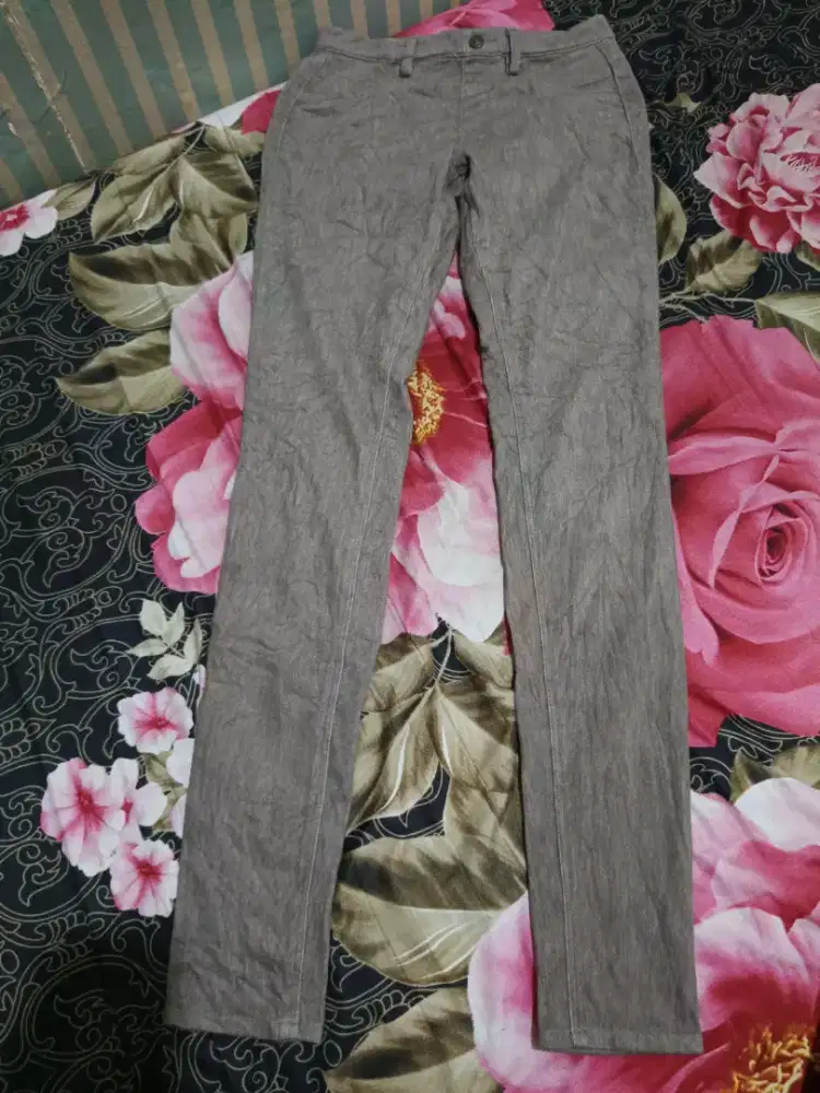 CELANA  LEGGING WOMEN UNIQLO ULTRA STRETCH SIZE S