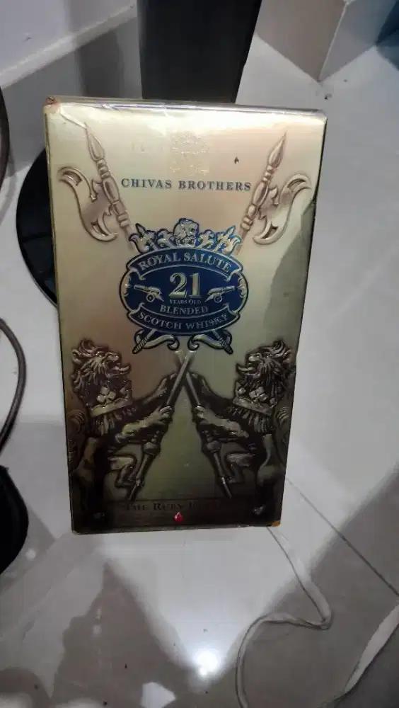 Botol kosong royal salute 21