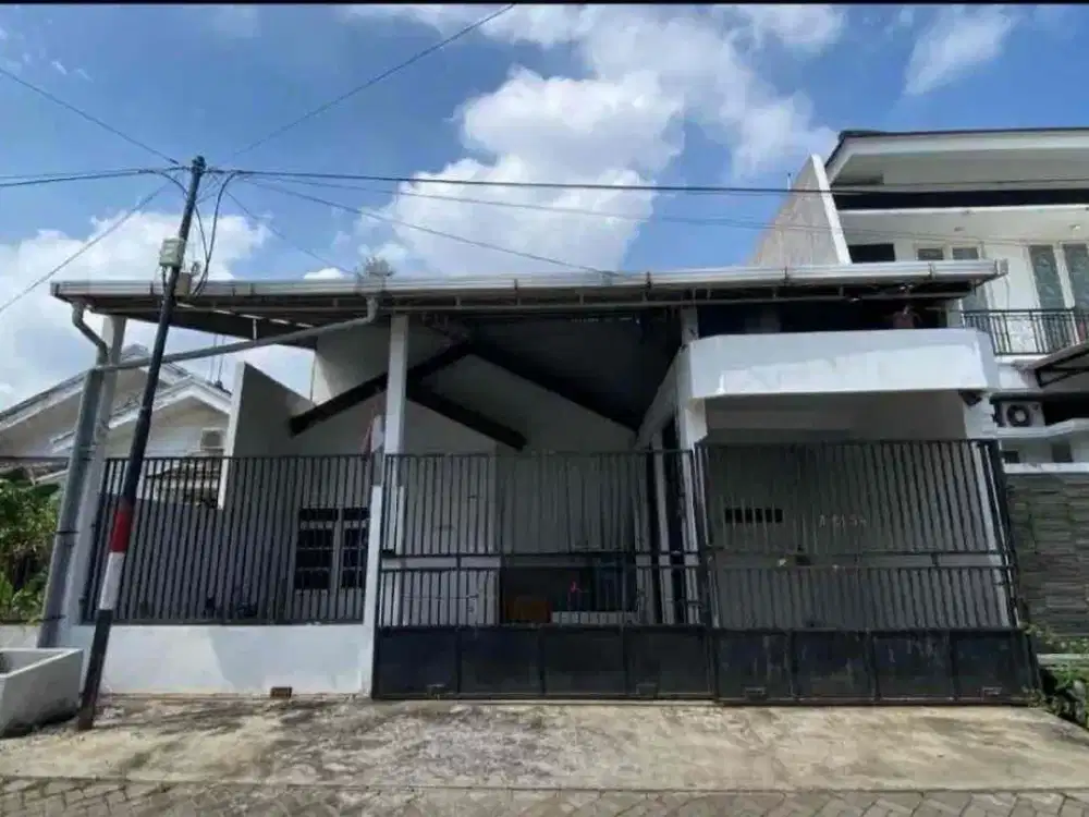Dijual Rumah Klampis Semolo Timur tengah kota Surabaya