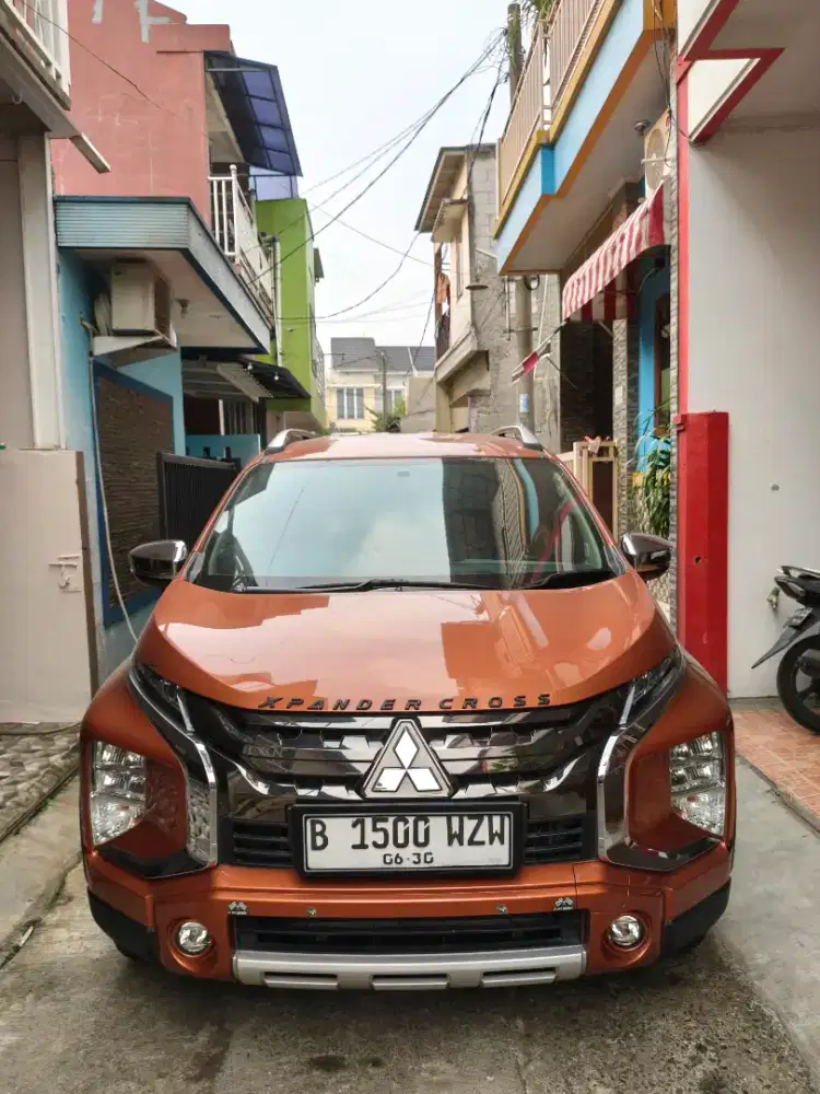 Dijual xpander cross 1,5 AT