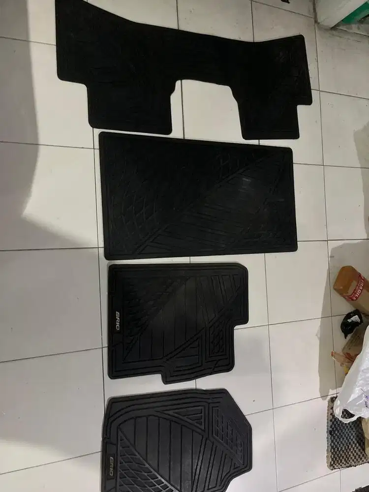 LIKE NEW JUAL KARPET MOBIL BRIO 2023