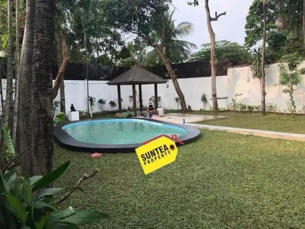 DiSewakan Rumah Modern Dengan Swimming Pool di Kemang Jakarta Selatan