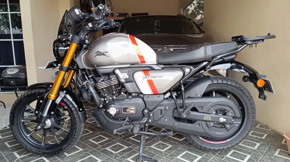 TVS Ronin Nimbus 2024 KM rendah