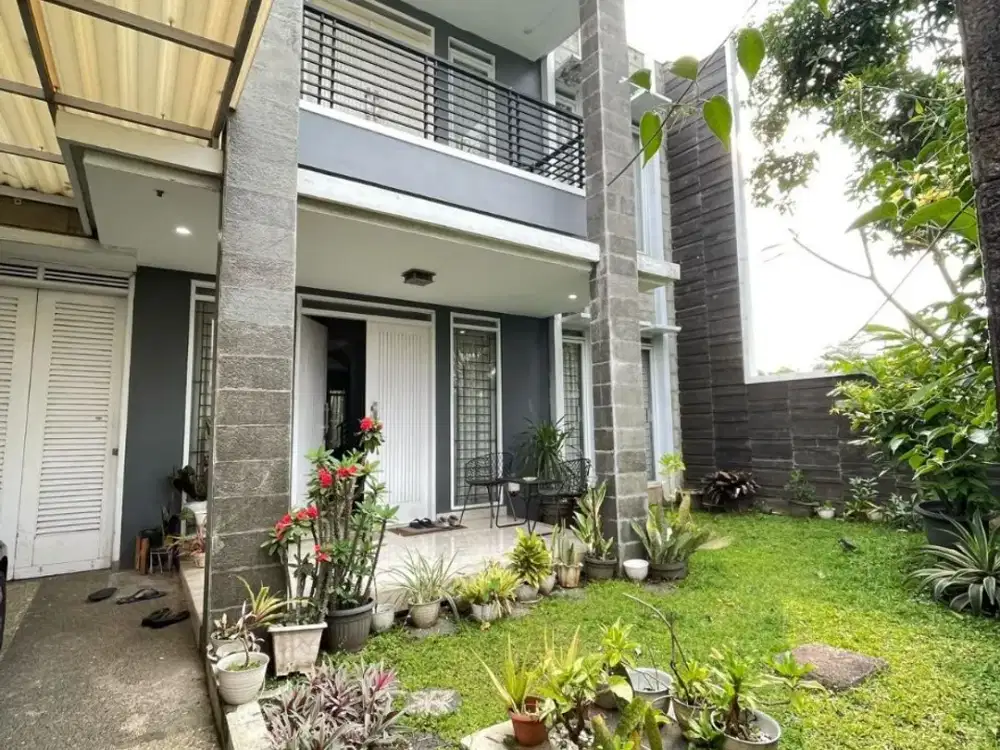 Dijual Hunian Elit, Asri & Luas 262m² di Batununggal Bandung, Akses Tol Cepat & Keamanan Berlapis.