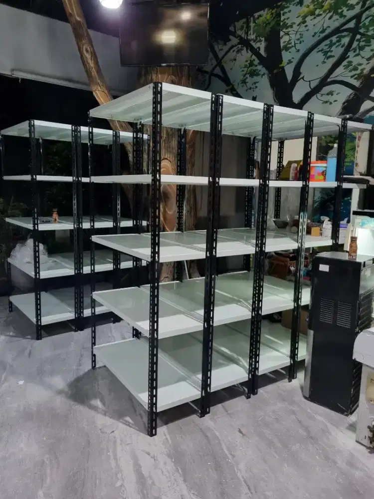Rak besi siku lubang 30x100x200