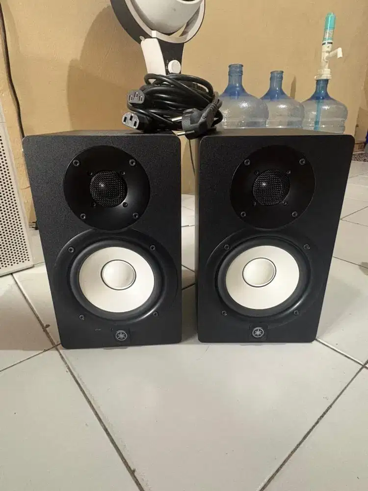 Yamaha HS5 Speaker Studio Flat Monitor