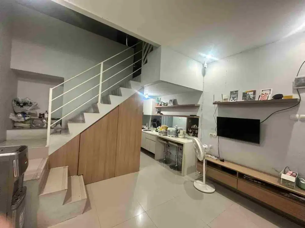 jual over 55 juta rumah 2 lantai deket BMW Cilegon