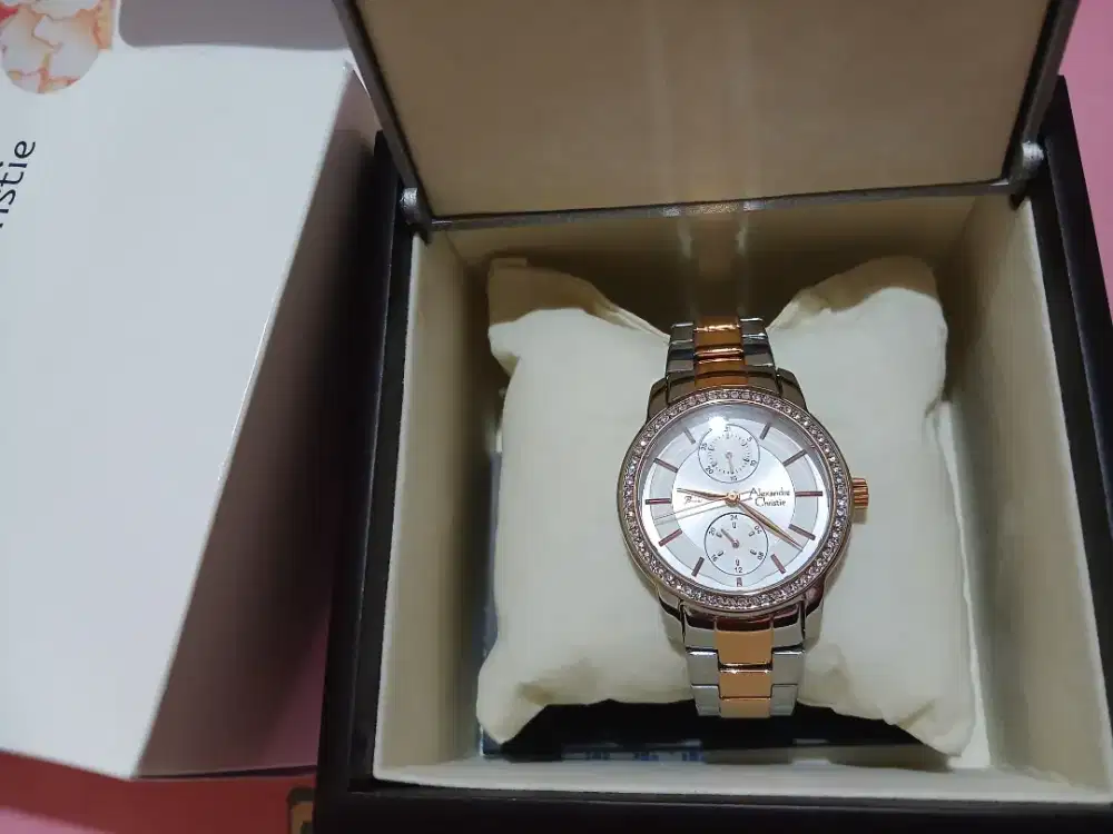Jam tangan wanita Alexandre Christie