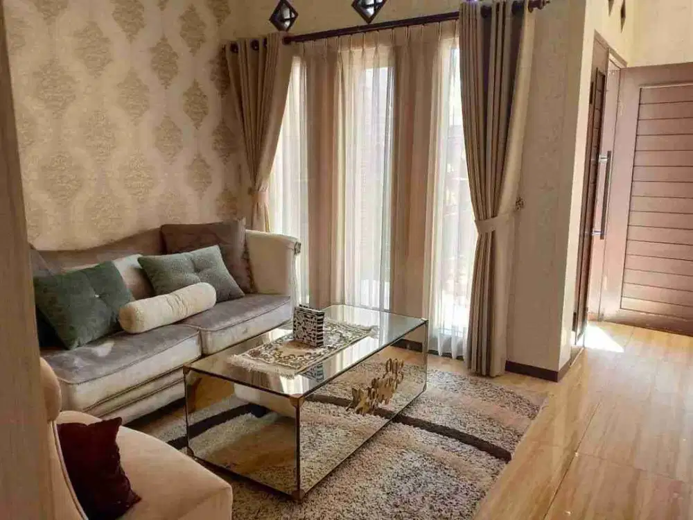 Dijual Rumah Setrasari Split Level Fasilitas kolam Renang  Harga Terjun Bebas