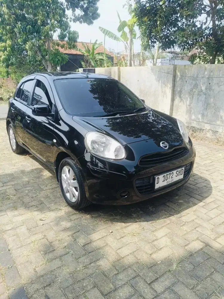 Nissan March Matic 2010 istimewa
