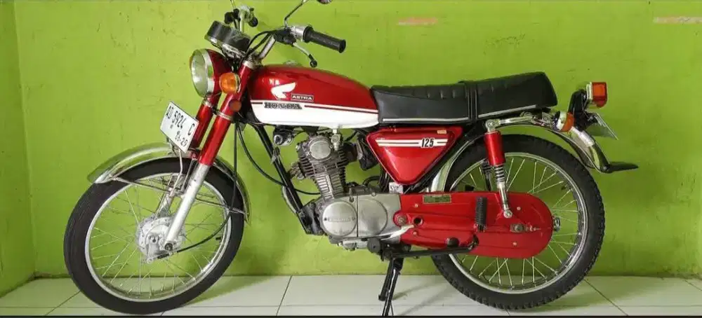 Honda CB100 tahun 1973
