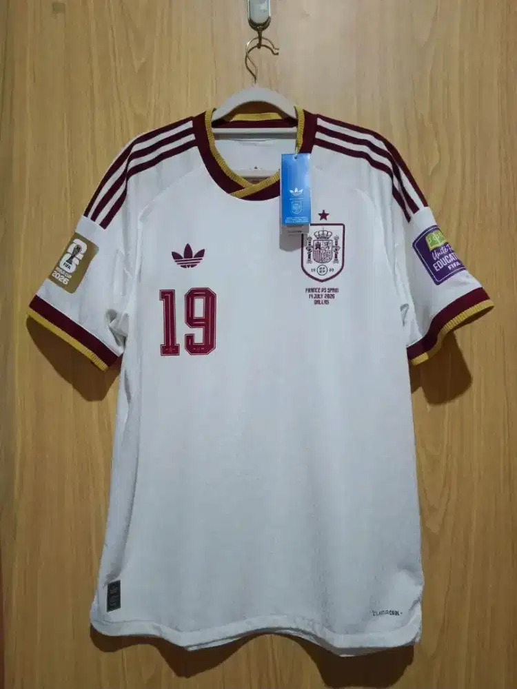Jersey timnas Spanyol