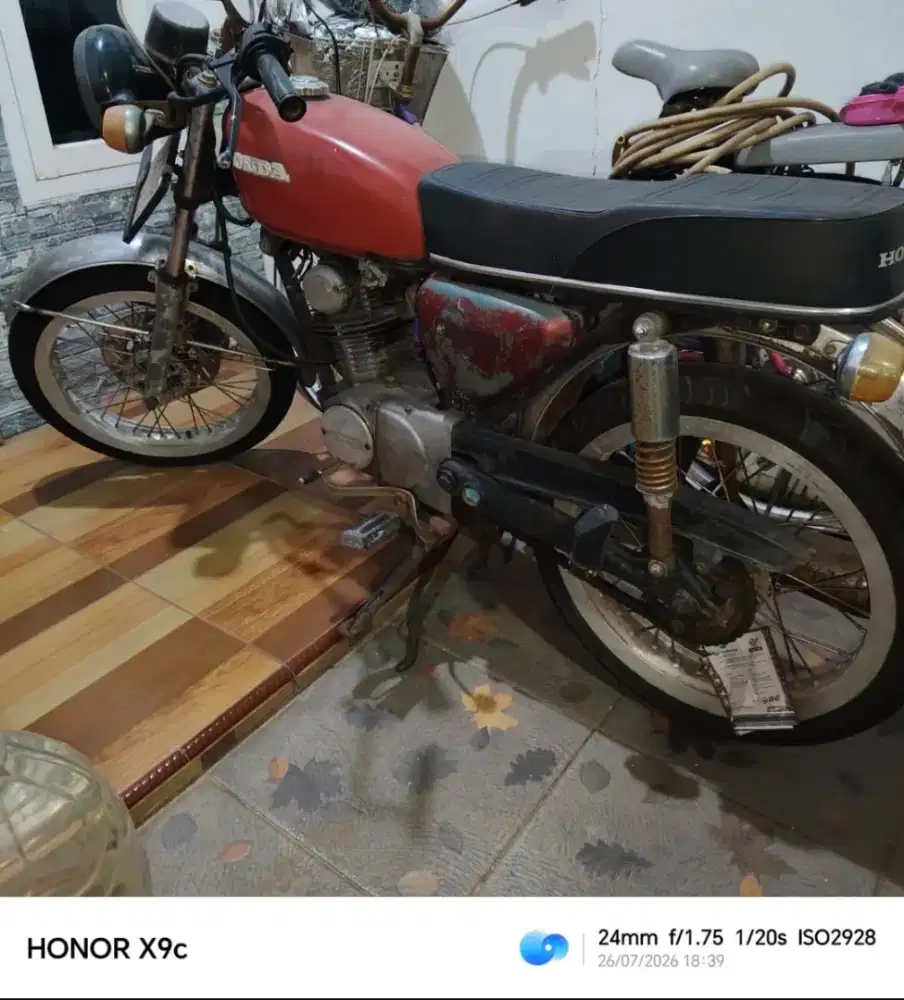 HONDA CB-1976 classic