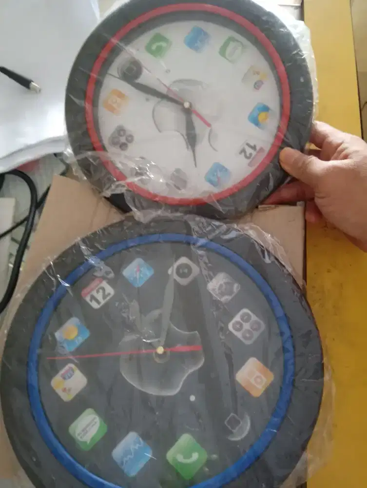 Dijual murah jam dinding model apple keren dan bagus