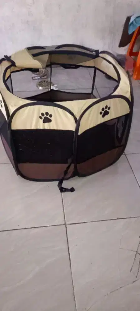 Kandang kucing Besi