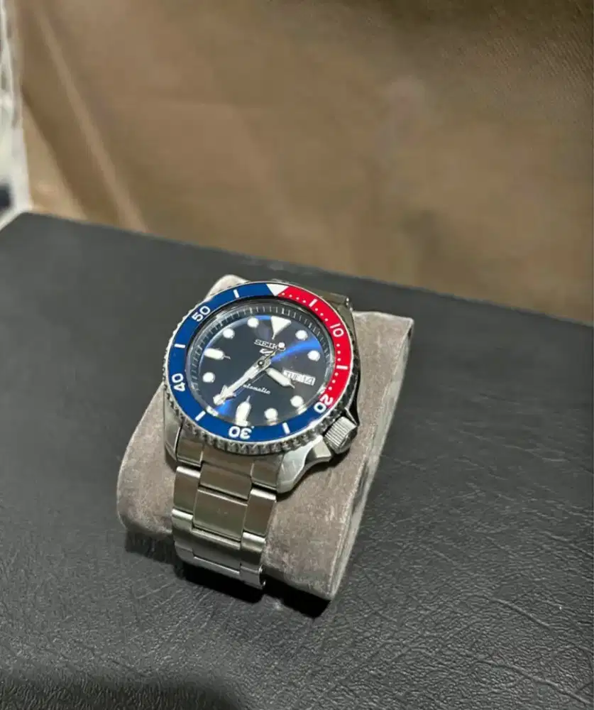 Di jual semua warna dan model jam Seiko padai LKP, ori mesin otomatis