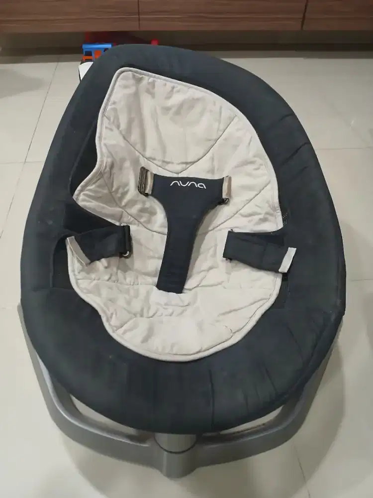 Nuna bouncer leaf