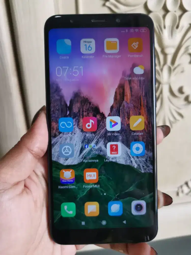 Xiomi redmi 5 plus 4g lte ram 3/32